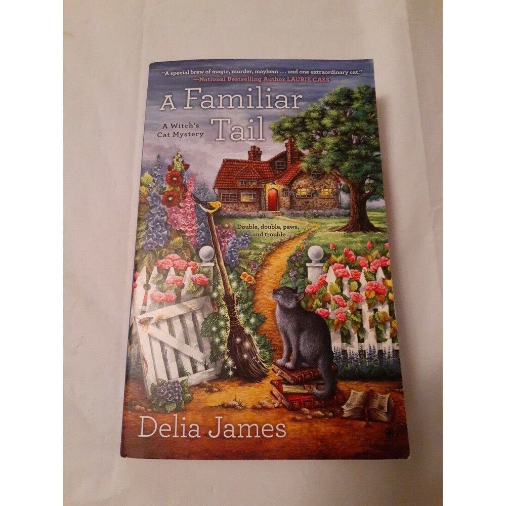 A Witch's Cat Mystery Series A Familiar Tail by Delia James 2016 PB